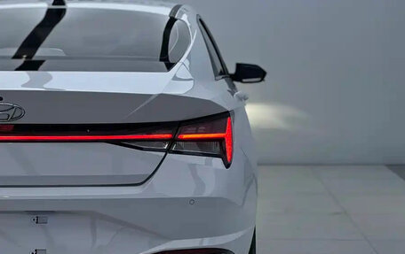 Hyundai Elantra, 2023 год, 1 380 000 рублей, 7 фотография