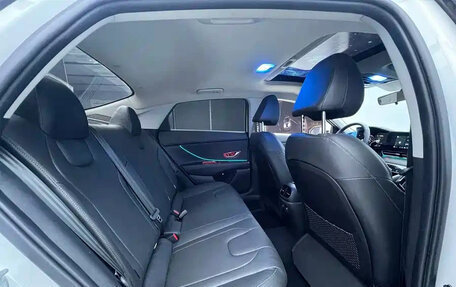 Hyundai Elantra, 2023 год, 1 380 000 рублей, 13 фотография