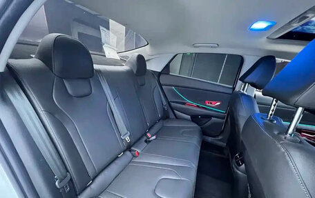 Hyundai Elantra, 2023 год, 1 380 000 рублей, 22 фотография