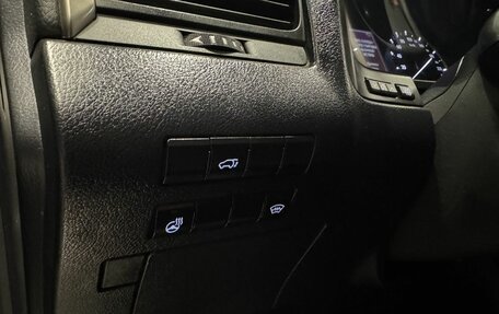 Lexus RX IV рестайлинг, 2018 год, 4 210 000 рублей, 12 фотография