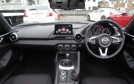 Mazda Roadster IV (ND), 2018 год, 1 400 000 рублей, 27 фотография