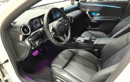 Mercedes-Benz A-Класс, 2023 год, 1 650 000 рублей, 11 фотография