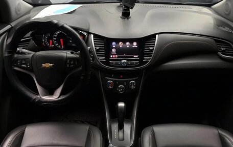 Chevrolet Trax, 2022 год, 1 099 055 рублей, 6 фотография