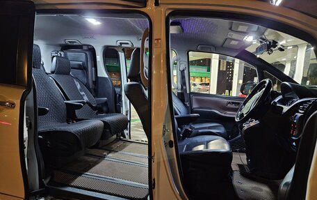 Toyota Esquire I, 2015 год, 2 400 000 рублей, 10 фотография