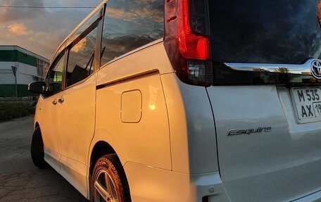 Toyota Esquire I, 2015 год, 2 400 000 рублей, 22 фотография