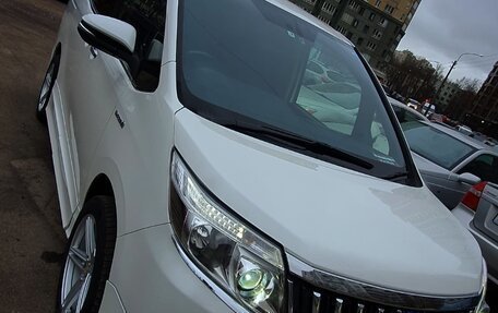 Toyota Esquire I, 2015 год, 2 400 000 рублей, 34 фотография