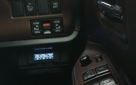 Toyota Esquire I, 2015 год, 2 400 000 рублей, 39 фотография