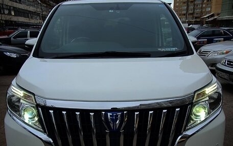 Toyota Esquire I, 2015 год, 2 400 000 рублей, 31 фотография