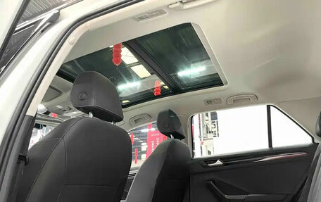 Volkswagen T-Roc I, 2023 год, 1 570 000 рублей, 15 фотография