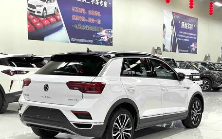 Volkswagen T-Roc I, 2023 год, 1 570 000 рублей, 4 фотография