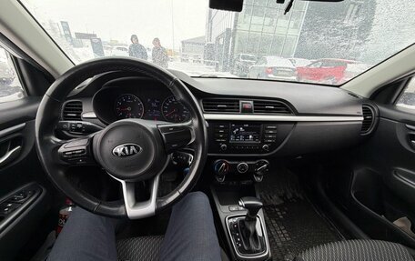 KIA Rio IV, 2018 год, 1 256 000 рублей, 2 фотография