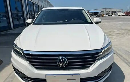 Volkswagen Lavida, 2022 год, 1 225 000 рублей, 2 фотография