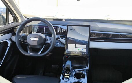 Geely Atlas, 2024 год, 2 950 000 рублей, 18 фотография