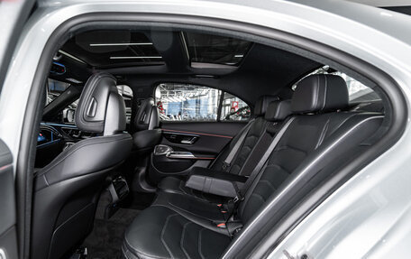 Mercedes-Benz E-Класс, 2025 год, 9 500 000 рублей, 24 фотография