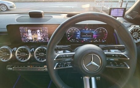 Mercedes-Benz GLB, 2021 год, 2 600 000 рублей, 10 фотография