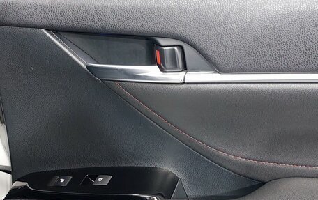 Toyota Camry, 2020 год, 2 750 000 рублей, 20 фотография
