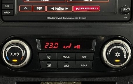Mitsubishi Pajero IV, 2012 год, 1 730 000 рублей, 24 фотография