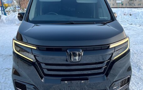 Honda Stepwgn IV, 2021 год, 2 490 000 рублей, 1 фотография