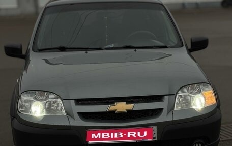 Chevrolet Niva I рестайлинг, 2017 год, 715 000 рублей, 1 фотография