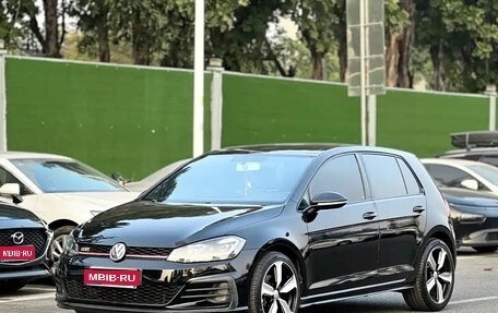 Volkswagen Golf VII, 2019 год, 1 230 530 рублей, 1 фотография