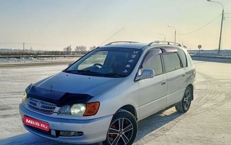 Toyota Ipsum II, 2000 год, 580 000 рублей, 1 фотография