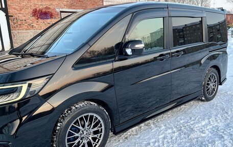 Honda Stepwgn IV, 2021 год, 2 490 000 рублей, 3 фотография