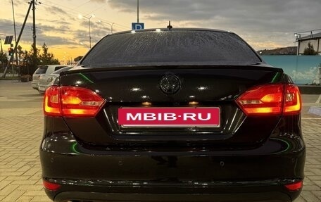 Volkswagen Jetta VI, 2013 год, 1 270 000 рублей, 2 фотография