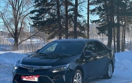 Toyota Camry, 2017 год, 2 130 000 рублей, 3 фотография