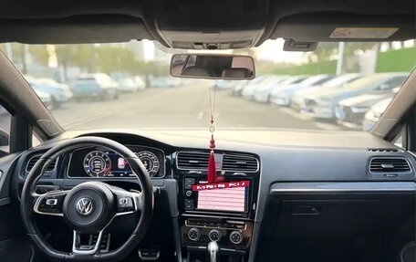 Volkswagen Golf VII, 2019 год, 1 230 530 рублей, 10 фотография