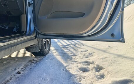 Toyota Ipsum II, 2000 год, 580 000 рублей, 13 фотография