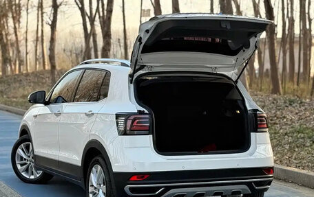 Volkswagen T-Cross I, 2022 год, 1 300 000 рублей, 8 фотография