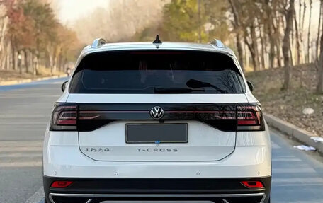 Volkswagen T-Cross I, 2022 год, 1 300 000 рублей, 6 фотография