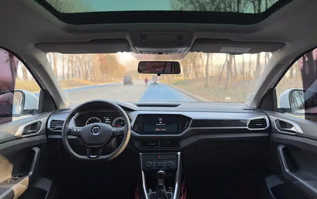 Volkswagen T-Cross I, 2022 год, 1 300 000 рублей, 12 фотография