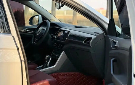 Volkswagen T-Cross I, 2022 год, 1 300 000 рублей, 15 фотография