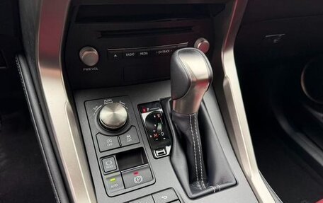 Lexus NX I, 2021 год, 3 000 000 рублей, 13 фотография