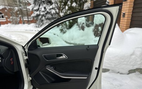 Mercedes-Benz GLA, 2017 год, 2 450 000 рублей, 14 фотография