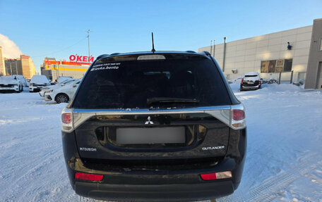 Mitsubishi Outlander III рестайлинг 3, 2014 год, 1 349 000 рублей, 7 фотография
