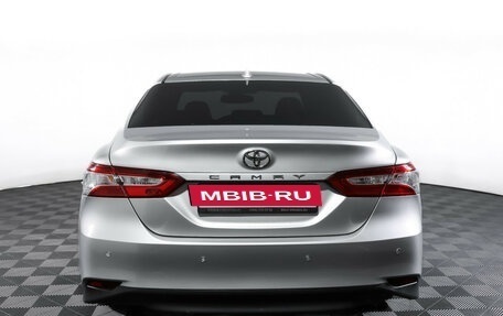 Toyota Camry, 2021 год, 2 150 000 рублей, 6 фотография