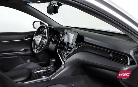 Toyota Camry, 2021 год, 2 150 000 рублей, 11 фотография