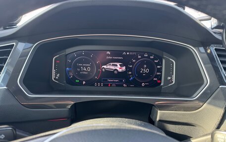 Volkswagen Tiguan II, 2019 год, 2 600 000 рублей, 9 фотография