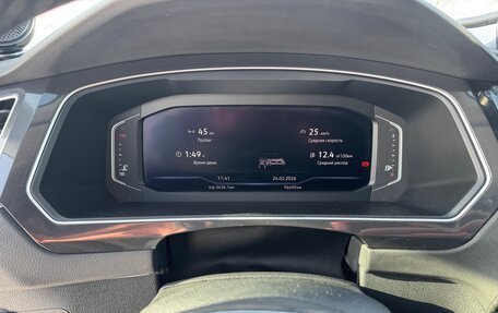 Volkswagen Tiguan II, 2019 год, 2 600 000 рублей, 10 фотография