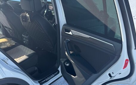 Volkswagen Tiguan II, 2019 год, 2 600 000 рублей, 19 фотография