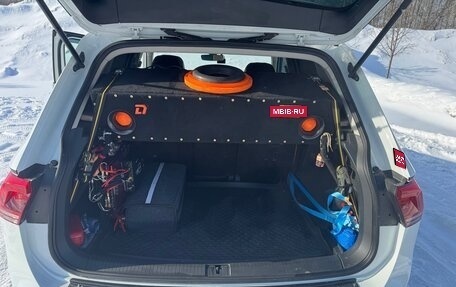 Volkswagen Tiguan II, 2019 год, 2 600 000 рублей, 13 фотография