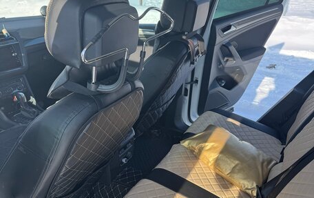 Volkswagen Tiguan II, 2019 год, 2 600 000 рублей, 20 фотография