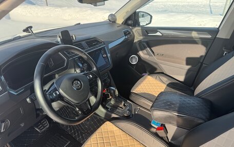 Volkswagen Tiguan II, 2019 год, 2 600 000 рублей, 25 фотография