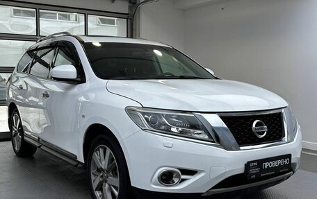 Nissan Pathfinder, 2016 год, 1 699 000 рублей, 3 фотография