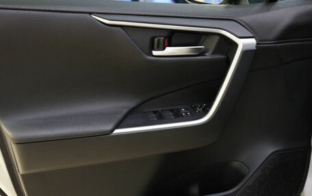 Toyota RAV4, 2019 год, 3 575 000 рублей, 13 фотография