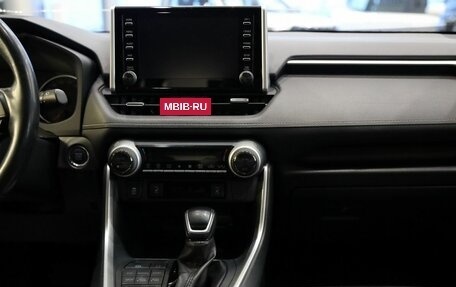 Toyota RAV4, 2019 год, 3 575 000 рублей, 20 фотография