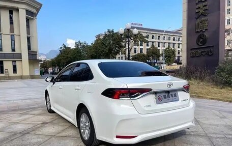 Toyota Corolla, 2022 год, 1 360 000 рублей, 5 фотография