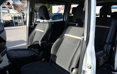 Nissan Serena, 2022 год, 1 700 009 рублей, 14 фотография